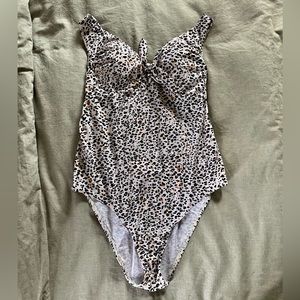 Ripe Maternity One Piece Swim Suit (Pebbles Pattern) - EUC